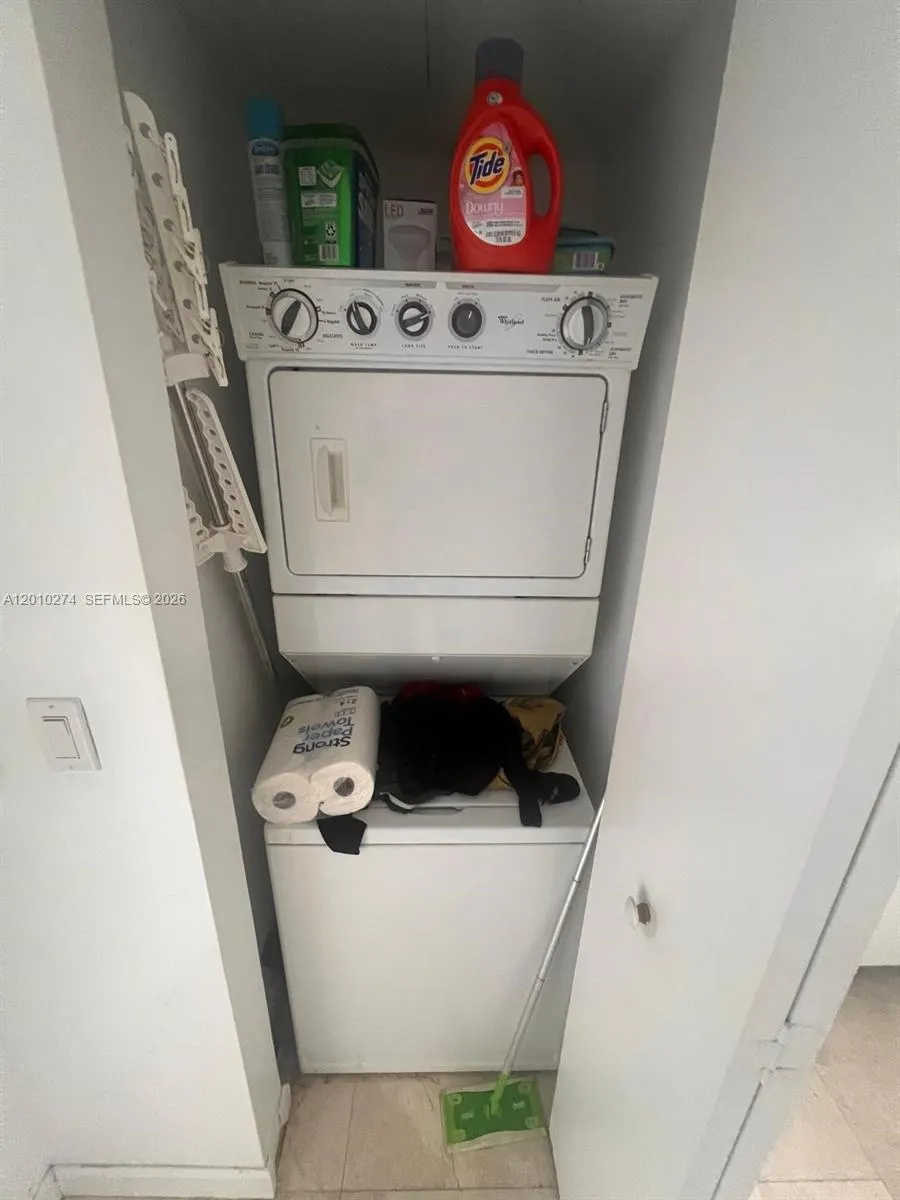 475 Brickell Ave 4508, Miami, Florida 33131, Miami, Florida 33131, ,1 BathroomBathrooms,Residential Lease,For Rent,475 Brickell Ave 4508, Miami, Florida 33131,A12010274