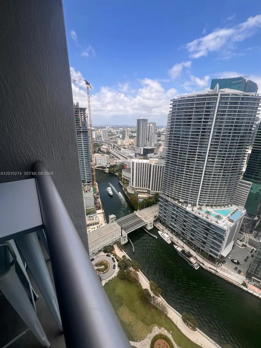 475 Brickell Ave 4508, Miami, Florida 33131, Miami, Florida 33131, ,1 BathroomBathrooms,Residential Lease,For Rent,475 Brickell Ave 4508, Miami, Florida 33131,A12010274