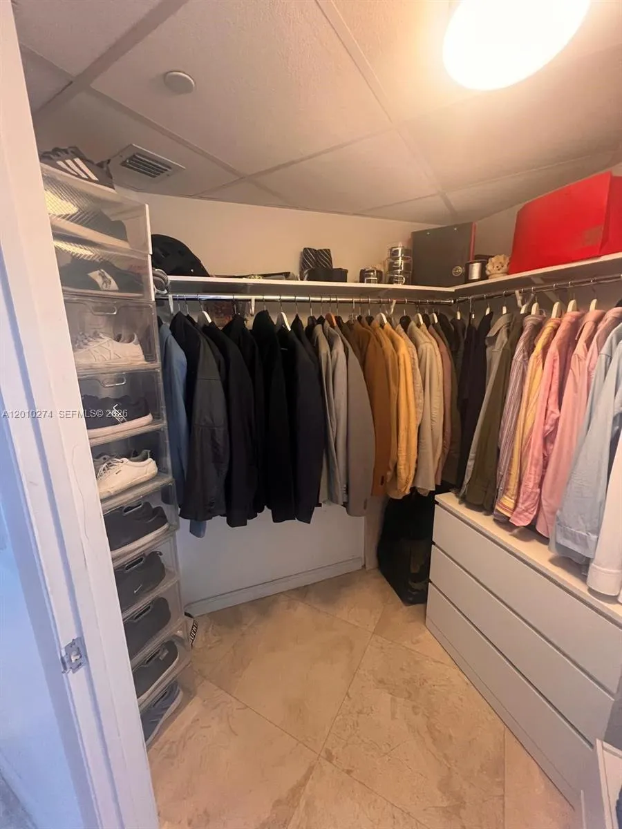 475 Brickell Ave 4508, Miami, Florida 33131, Miami, Florida 33131, ,1 BathroomBathrooms,Residential Lease,For Rent,475 Brickell Ave 4508, Miami, Florida 33131,A12010274
