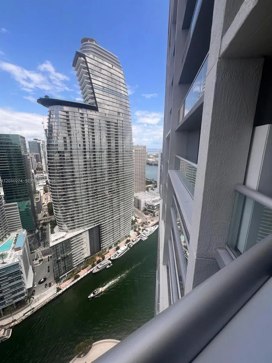 475 Brickell Ave 4508, Miami, Florida 33131, Miami, Florida 33131, ,1 BathroomBathrooms,Residential Lease,For Rent,475 Brickell Ave 4508, Miami, Florida 33131,A12010274