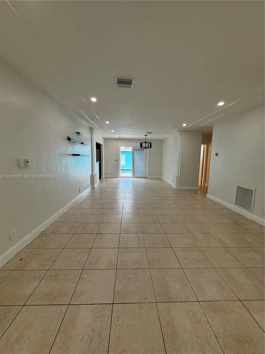 1619 Shenandoah St, Hollywood, Florida 33020, Hollywood, Florida 33020, 3 Bedrooms Bedrooms, ,2 BathroomsBathrooms,Residential Lease,For Rent,1619 Shenandoah St, Hollywood, Florida 33020,A12010125