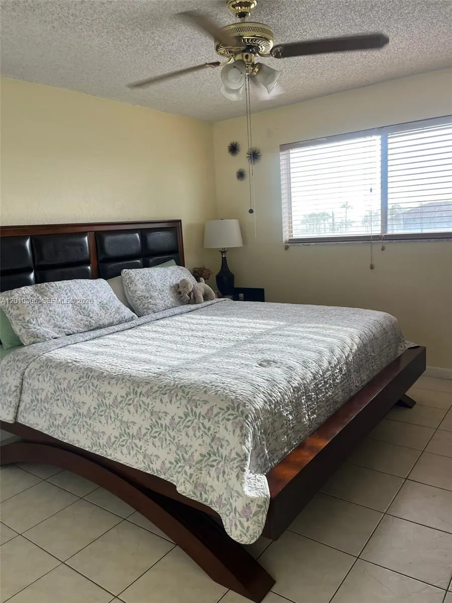 2735 W 52nd St 502, Hialeah, Florida 33016, Hialeah, Florida 33016, 1 Bedroom Bedrooms, ,1 BathroomBathrooms,Residential Lease,For Rent,2735 W 52nd St 502, Hialeah, Florida 33016,A12010306