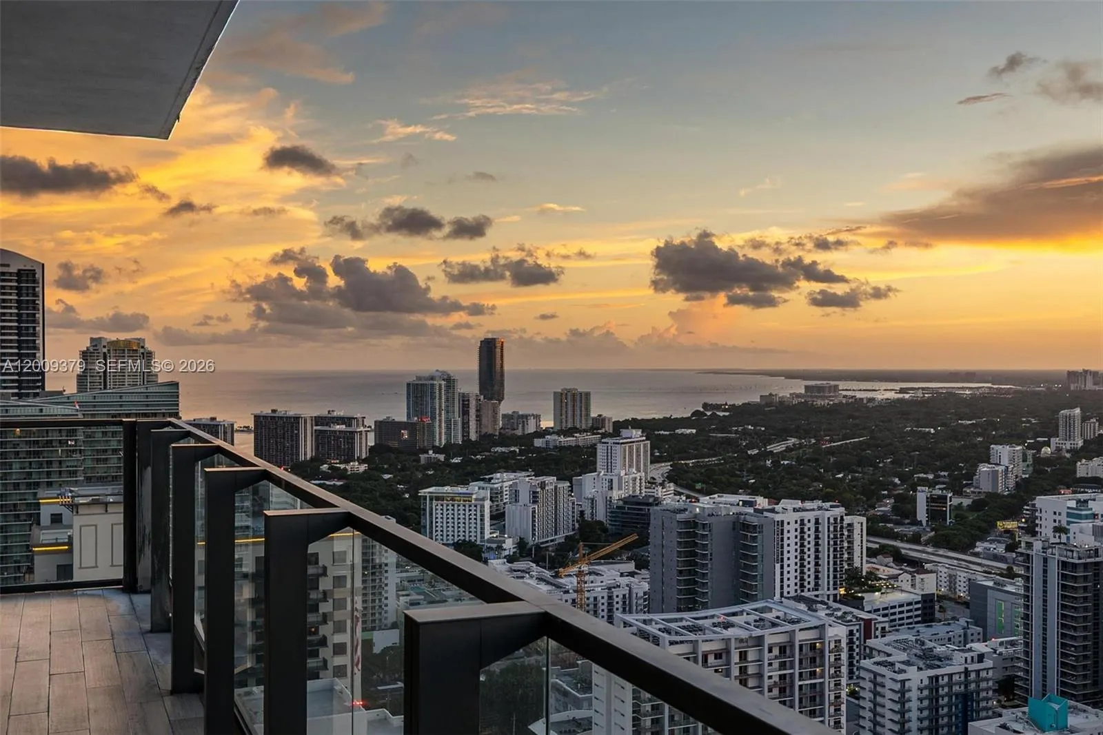 88 Sw 7th St 3801, Miami, Florida 33130, Miami, Florida 33130, 4 Bedrooms Bedrooms, ,4 BathroomsBathrooms,Residential,For Sale,88 Sw 7th St 3801, Miami, Florida 33130,A12009379