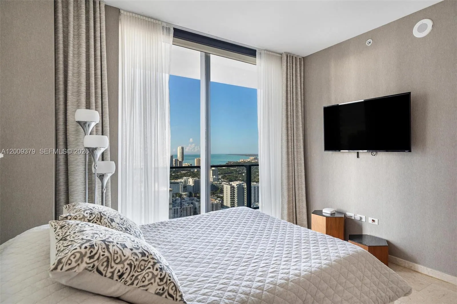 88 Sw 7th St 3801, Miami, Florida 33130, Miami, Florida 33130, 4 Bedrooms Bedrooms, ,4 BathroomsBathrooms,Residential,For Sale,88 Sw 7th St 3801, Miami, Florida 33130,A12009379