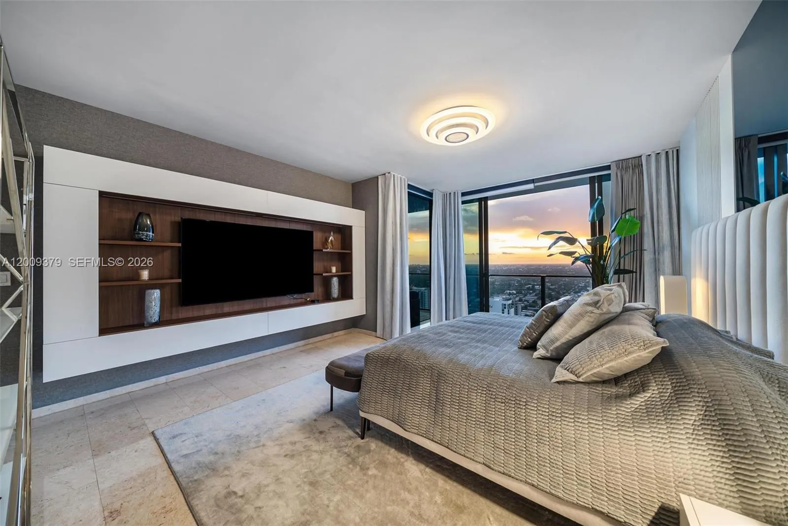 88 Sw 7th St 3801, Miami, Florida 33130, Miami, Florida 33130, 4 Bedrooms Bedrooms, ,4 BathroomsBathrooms,Residential,For Sale,88 Sw 7th St 3801, Miami, Florida 33130,A12009379