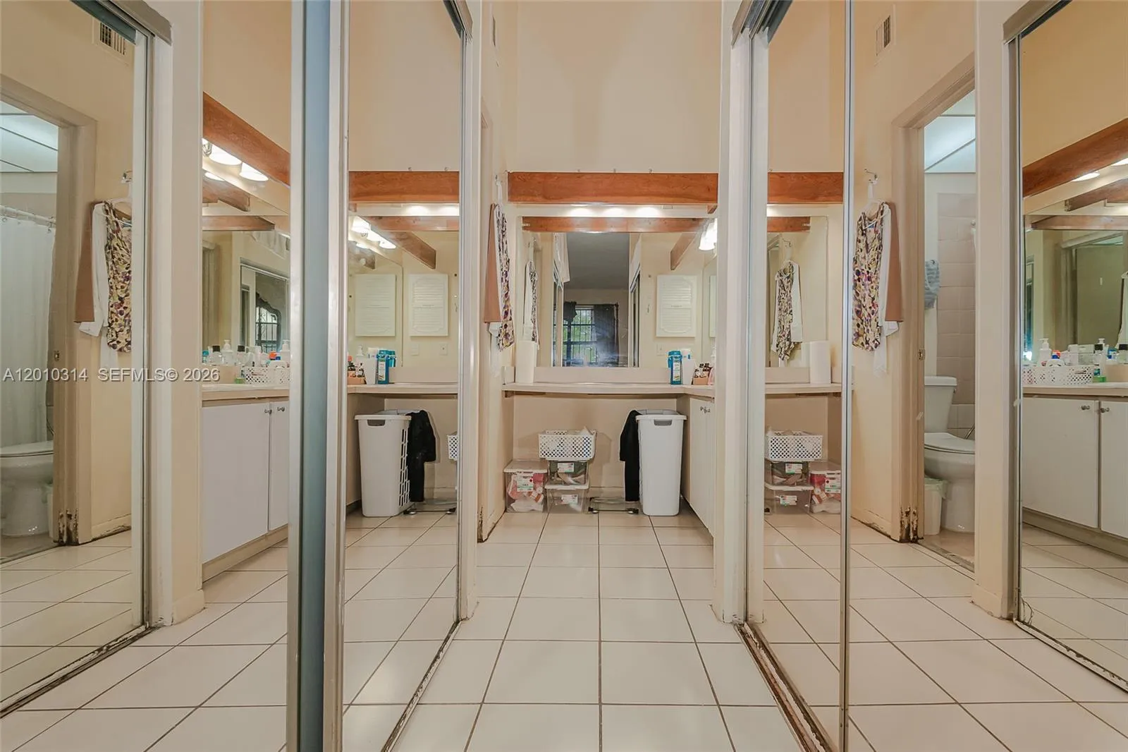 6745 Nw 192nd Ln, Hialeah, Florida 33015, Hialeah, Florida 33015, 2 Bedrooms Bedrooms, ,2 BathroomsBathrooms,Residential,For Sale,6745 Nw 192nd Ln, Hialeah, Florida 33015,A12010314