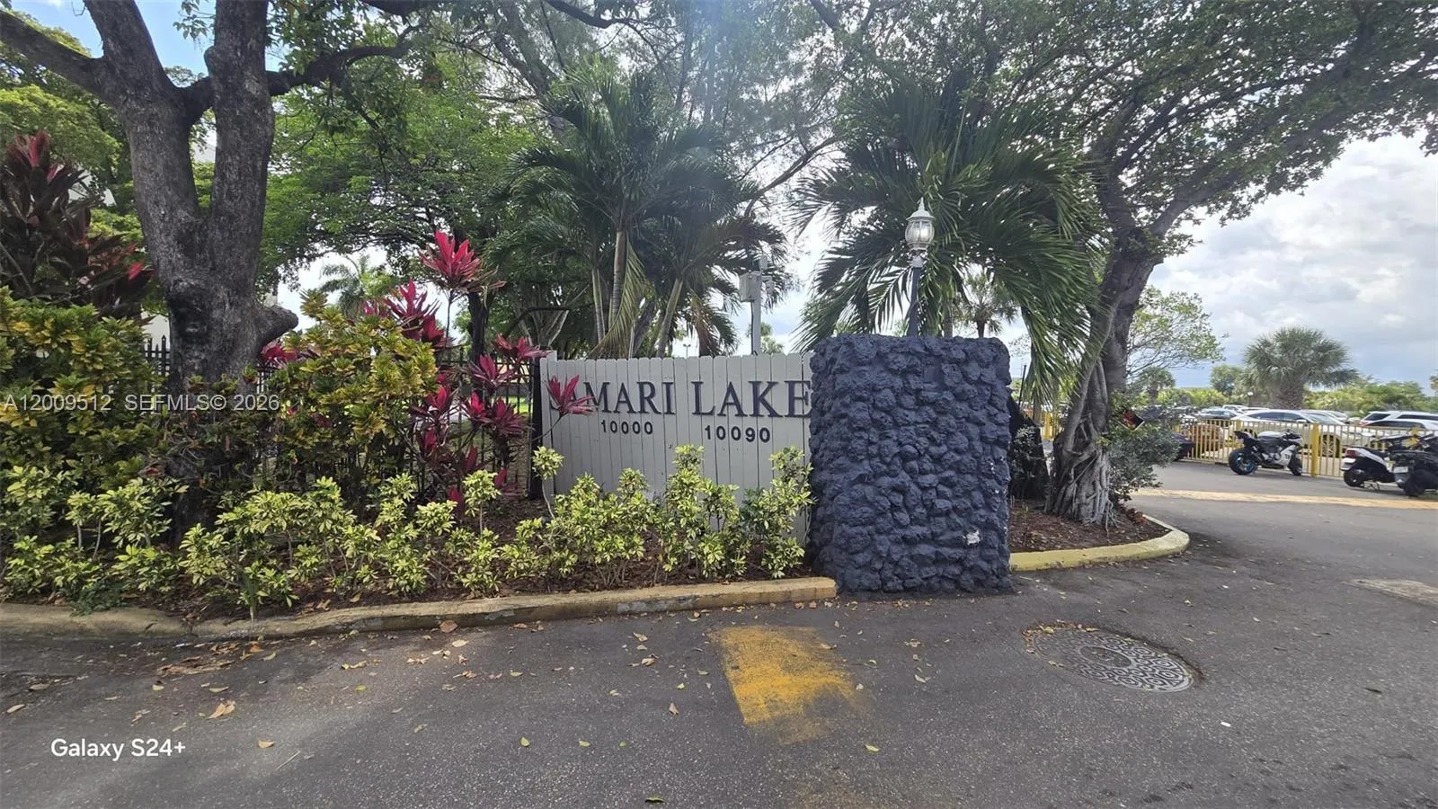 10090 Nw 80th Ct 1406, Hialeah Gardens, Florida 33, Hialeah Gardens, Florida 33016, 2 Bedrooms Bedrooms, ,2 BathroomsBathrooms,Residential,For Sale,10090 Nw 80th Ct 1406, Hialeah Gardens, Florida 33,A12009512