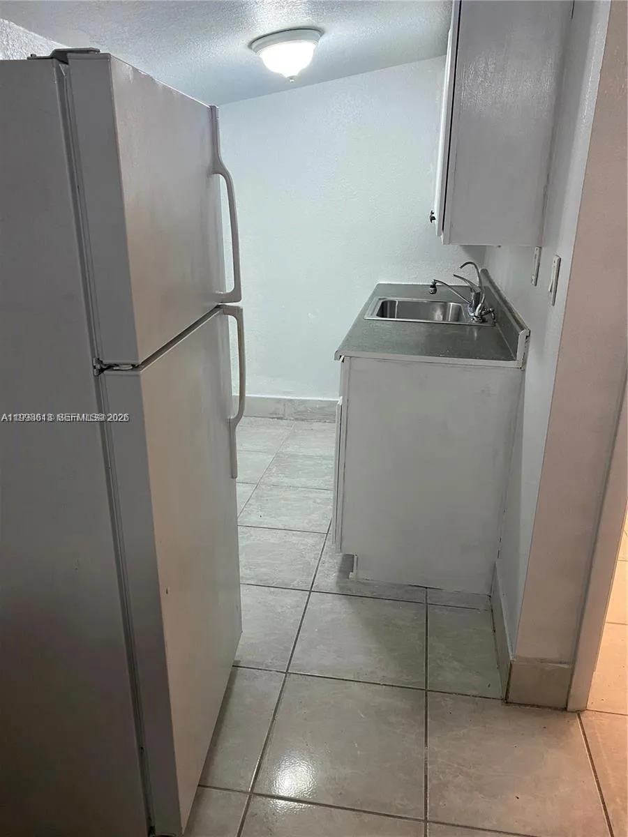 7121 Taft St A, Hollywood, Florida 33024, Hollywood, Florida 33024, ,1 BathroomBathrooms,Residential Lease,For Rent,7121 Taft St A, Hollywood, Florida 33024,A11998613