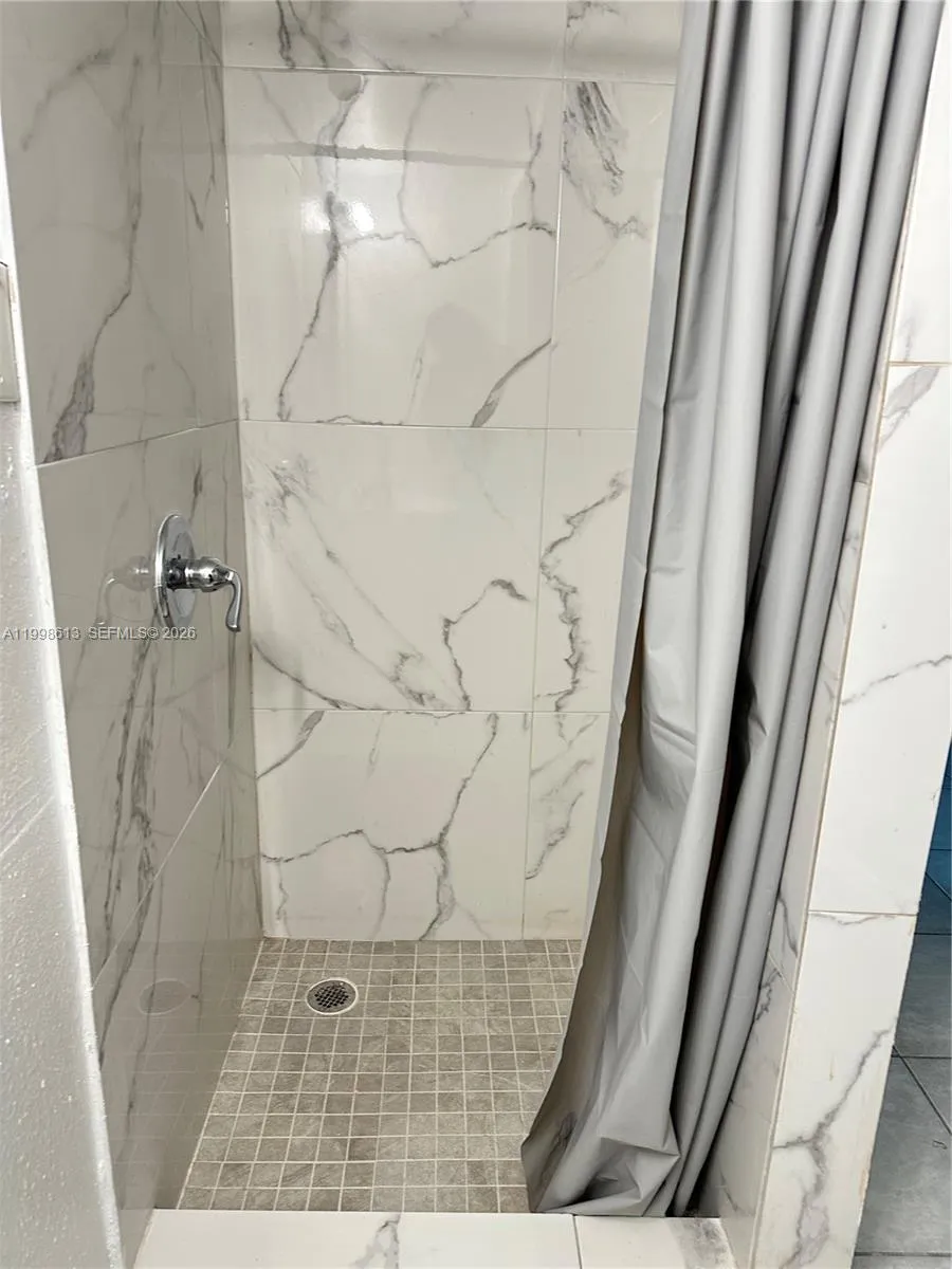 7121 Taft St A, Hollywood, Florida 33024, Hollywood, Florida 33024, ,1 BathroomBathrooms,Residential Lease,For Rent,7121 Taft St A, Hollywood, Florida 33024,A11998613