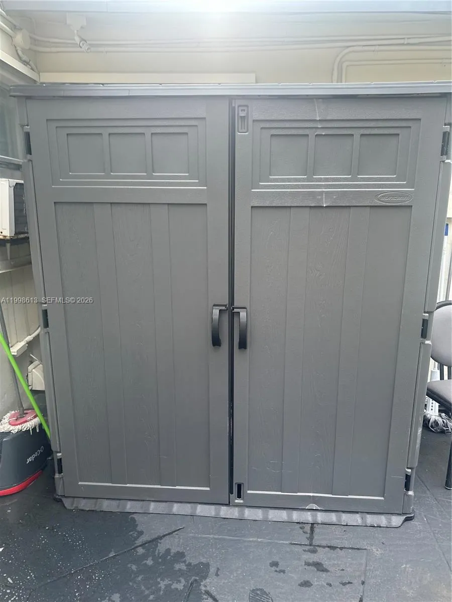 7121 Taft St A, Hollywood, Florida 33024, Hollywood, Florida 33024, ,1 BathroomBathrooms,Residential Lease,For Rent,7121 Taft St A, Hollywood, Florida 33024,A11998613