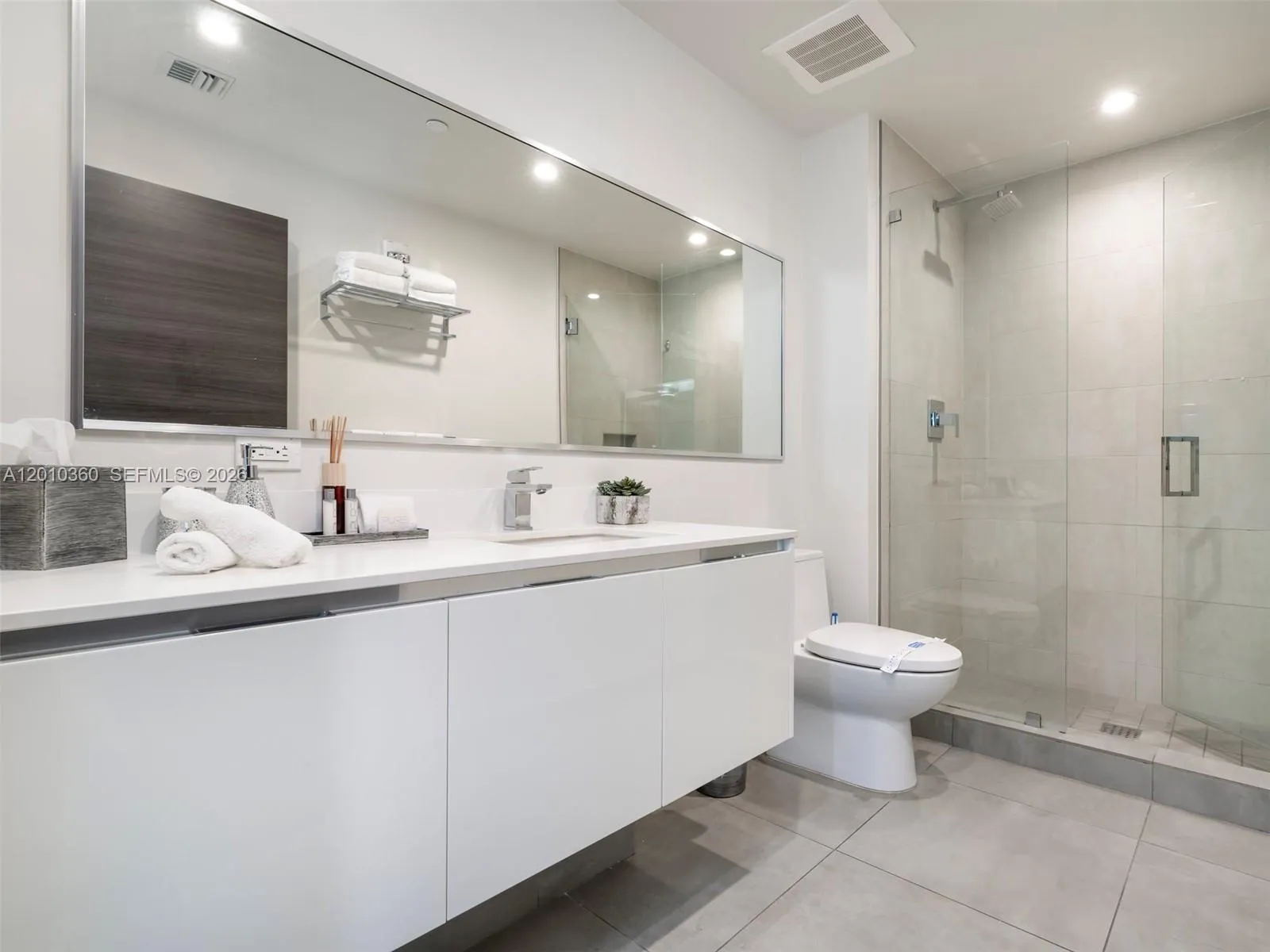 777 N Ocean Dr N533, Hollywood, Florida 33019, Hollywood, Florida 33019, 1 Bedroom Bedrooms, ,1 BathroomBathrooms,Residential,For Sale,777 N Ocean Dr N533, Hollywood, Florida 33019,A12010360