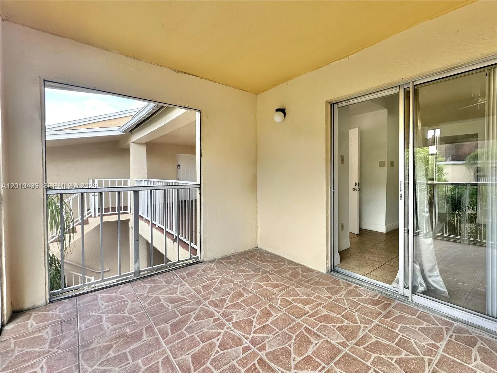 15300 Sw 106th Ter 506, Miami, Florida 33196, Miami, Florida 33196, 1 Bedroom Bedrooms, ,1 BathroomBathrooms,Residential Lease,For Rent,15300 Sw 106th Ter 506, Miami, Florida 33196,A12010436
