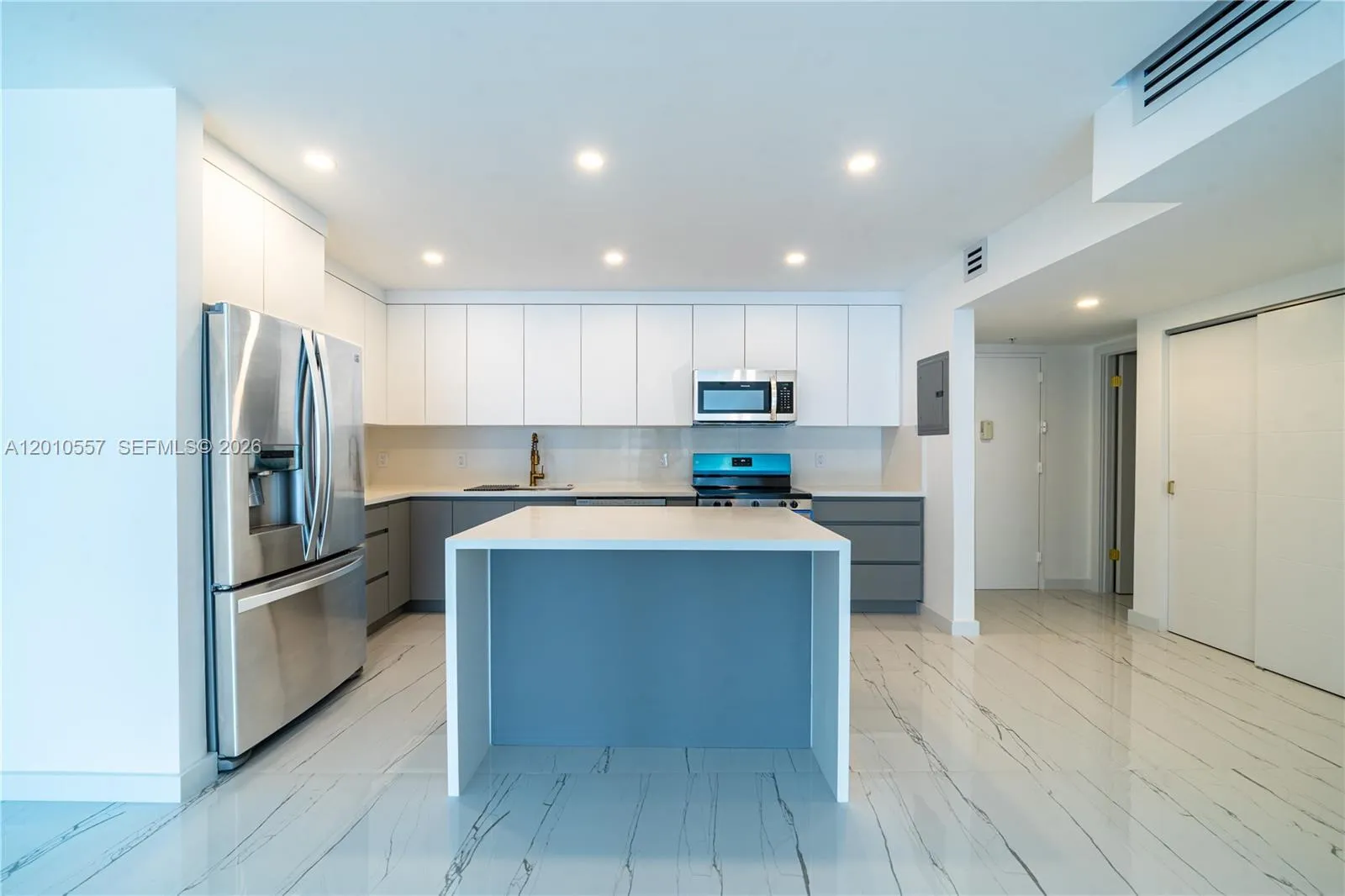 19380 Collins Ave 1105, Sunny Isles Beach, Florida, Sunny Isles Beach, Florida 33160, 1 Bedroom Bedrooms, ,1 BathroomBathrooms,Residential Lease,For Rent,19380 Collins Ave 1105, Sunny Isles Beach, Florida,A12010557