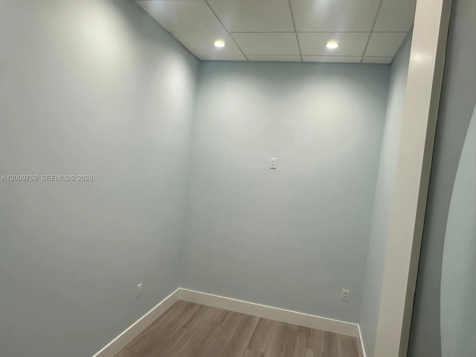 EXAMINATION ROOM 2