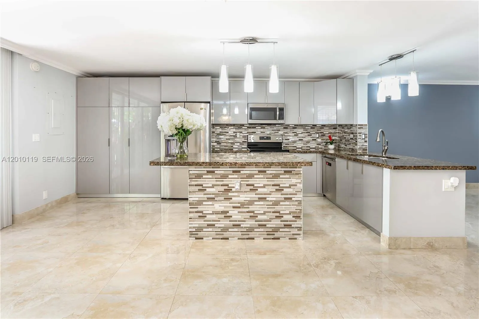928 Ne 27th Ave, Hallandale Beach, Florida 33009, Hallandale Beach, Florida 33009, 2 Bedrooms Bedrooms, ,2 BathroomsBathrooms,Residential,For Sale,928 Ne 27th Ave, Hallandale Beach, Florida 33009,A12010119