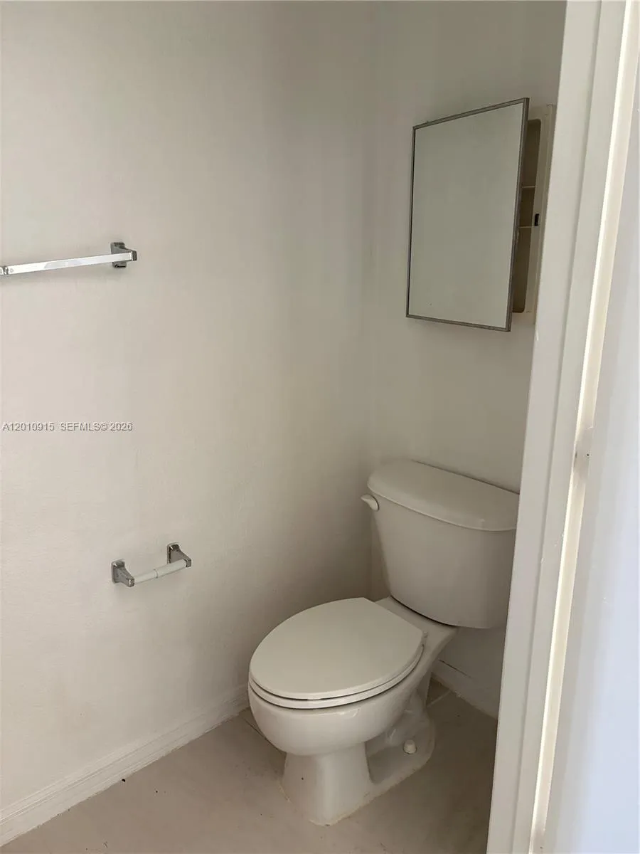 2086 Ne 167th St 2-108, North Miami Beach, Florida, North Miami Beach, Florida 33162, 3 Bedrooms Bedrooms, ,2 BathroomsBathrooms,Residential Lease,For Rent,2086 Ne 167th St 2-108, North Miami Beach, Florida,A12010915