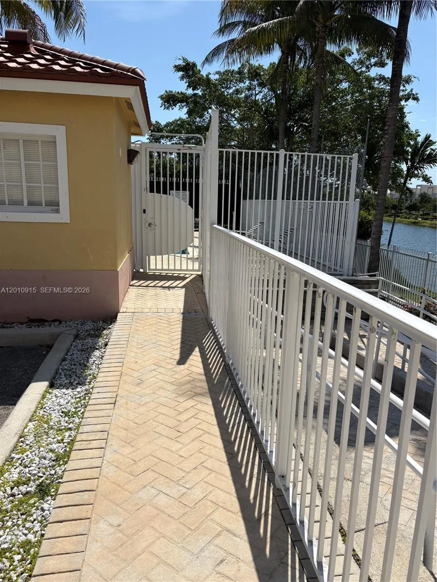 2086 Ne 167th St 2-108, North Miami Beach, Florida, North Miami Beach, Florida 33162, 3 Bedrooms Bedrooms, ,2 BathroomsBathrooms,Residential Lease,For Rent,2086 Ne 167th St 2-108, North Miami Beach, Florida,A12010915