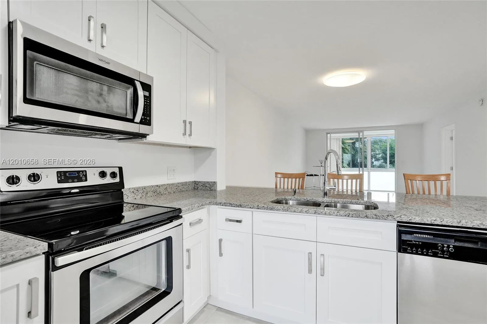 5950 Del Lago Cir 104, Sunrise, Florida 33313, Sunrise, Florida 33313, 2 Bedrooms Bedrooms, ,2 BathroomsBathrooms,Residential,For Sale,5950 Del Lago Cir 104, Sunrise, Florida 33313,A12010658