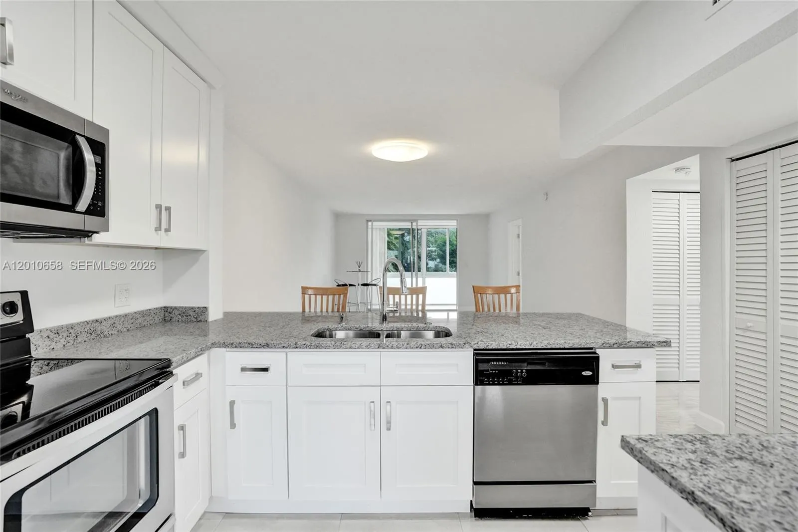 5950 Del Lago Cir 104, Sunrise, Florida 33313, Sunrise, Florida 33313, 2 Bedrooms Bedrooms, ,2 BathroomsBathrooms,Residential,For Sale,5950 Del Lago Cir 104, Sunrise, Florida 33313,A12010658