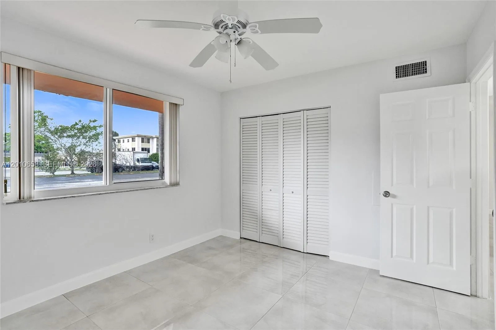 5950 Del Lago Cir 104, Sunrise, Florida 33313, Sunrise, Florida 33313, 2 Bedrooms Bedrooms, ,2 BathroomsBathrooms,Residential,For Sale,5950 Del Lago Cir 104, Sunrise, Florida 33313,A12010658
