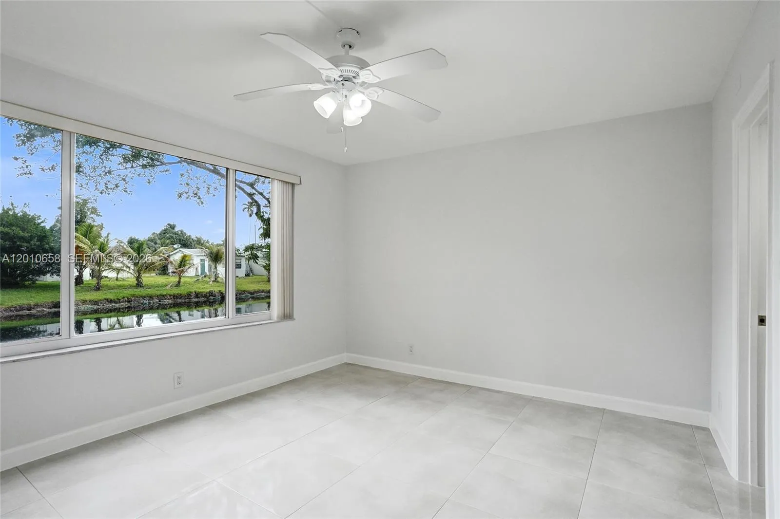 5950 Del Lago Cir 104, Sunrise, Florida 33313, Sunrise, Florida 33313, 2 Bedrooms Bedrooms, ,2 BathroomsBathrooms,Residential,For Sale,5950 Del Lago Cir 104, Sunrise, Florida 33313,A12010658
