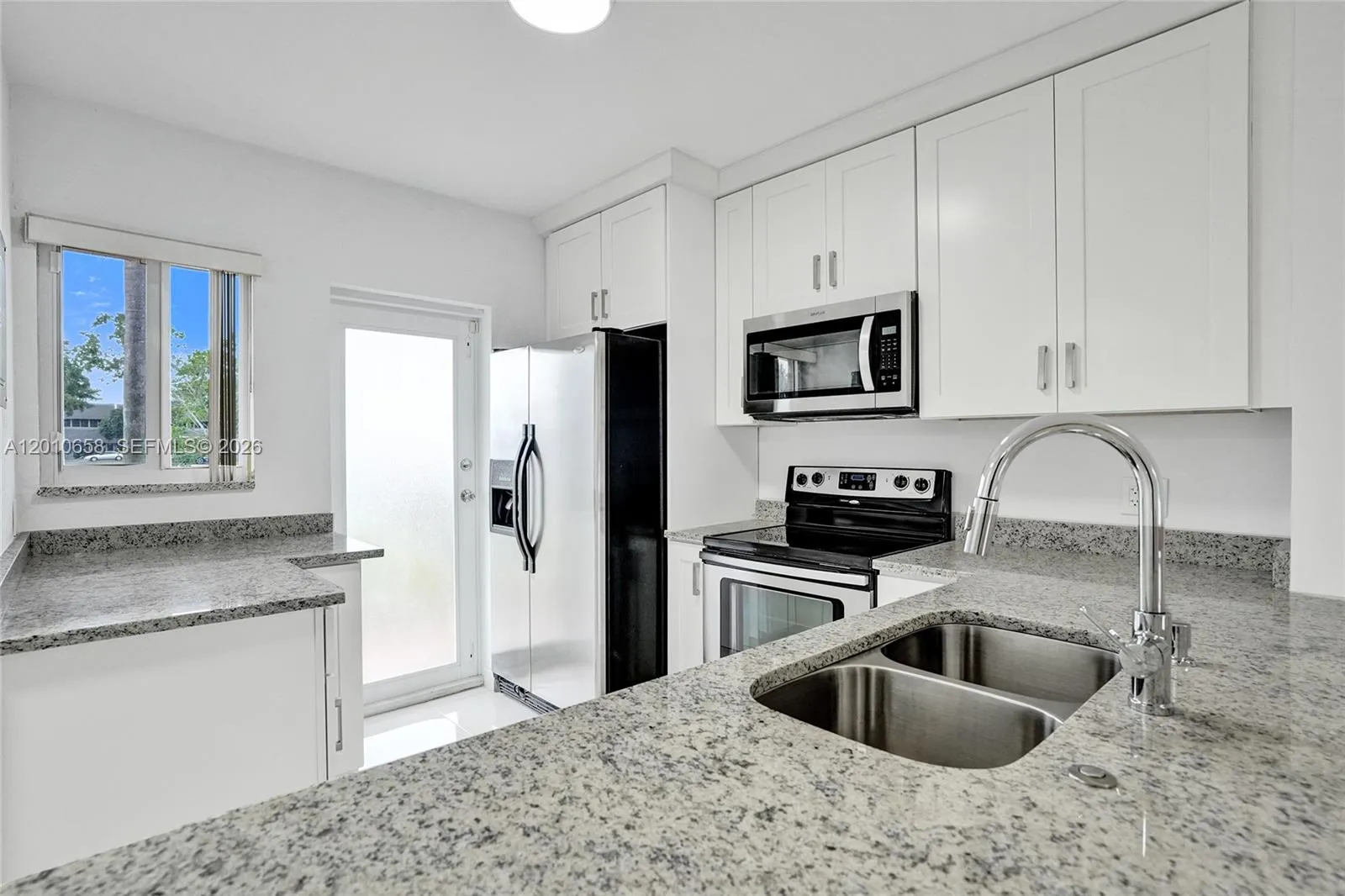5950 Del Lago Cir 104, Sunrise, Florida 33313, Sunrise, Florida 33313, 2 Bedrooms Bedrooms, ,2 BathroomsBathrooms,Residential,For Sale,5950 Del Lago Cir 104, Sunrise, Florida 33313,A12010658