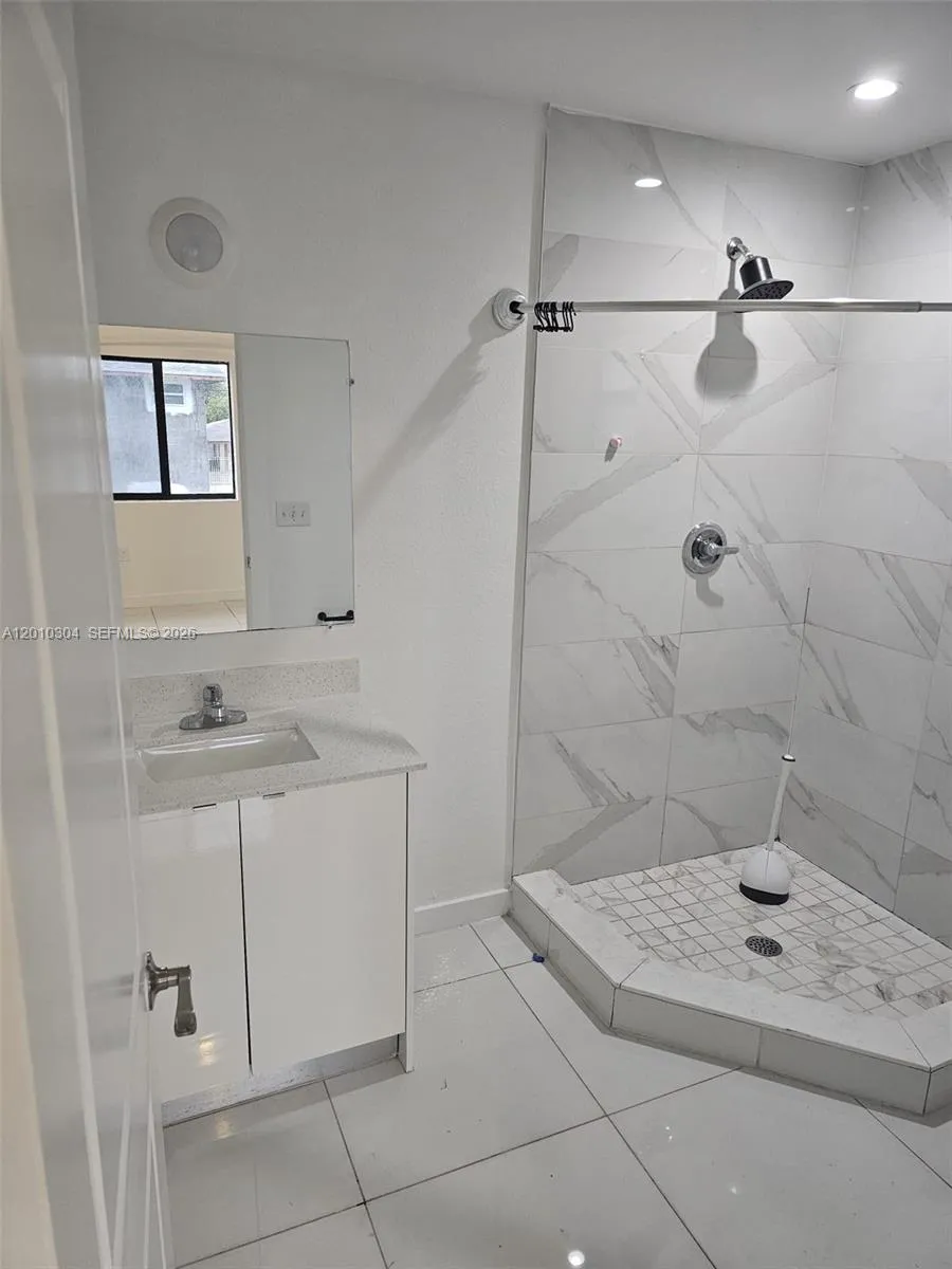 2773 Nw 43rd Ter, Miami, Florida 33142, Miami, Florida 33142, 3 Bedrooms Bedrooms, ,2 BathroomsBathrooms,Residential Lease,For Rent,2773 Nw 43rd Ter, Miami, Florida 33142,A12010304