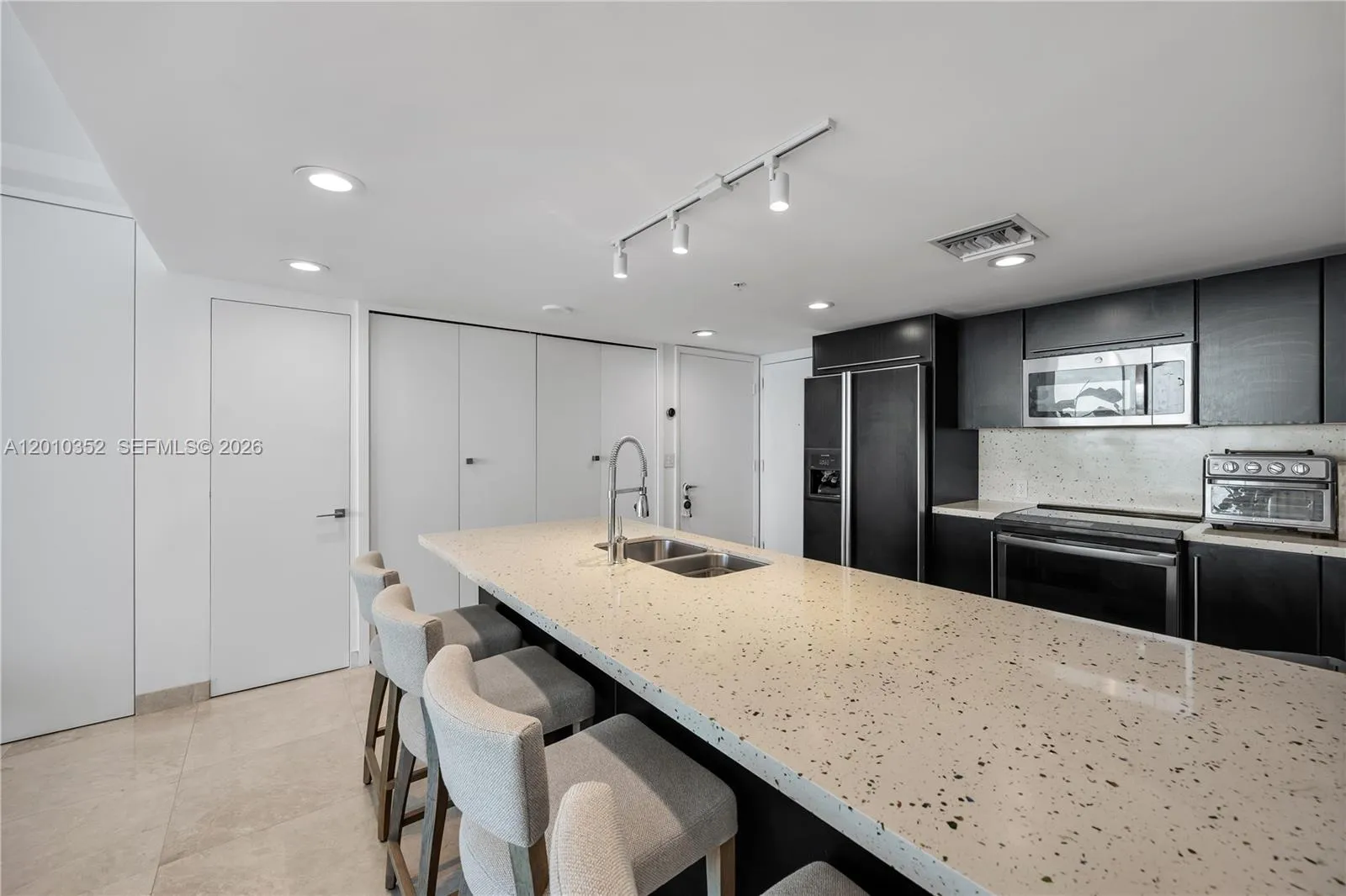 665 Ne 25th St 1503, Miami, Florida 33137, Miami, Florida 33137, 2 Bedrooms Bedrooms, ,2 BathroomsBathrooms,Residential,For Sale,665 Ne 25th St 1503, Miami, Florida 33137,A12010352