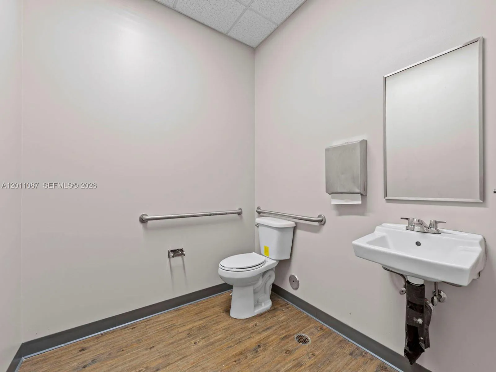 735 Shotgun Rd, Sunrise, Florida 33326, Sunrise, Florida 33326, ,Commercial Sale,For Sale,735 Shotgun Rd, Sunrise, Florida 33326,A12011087