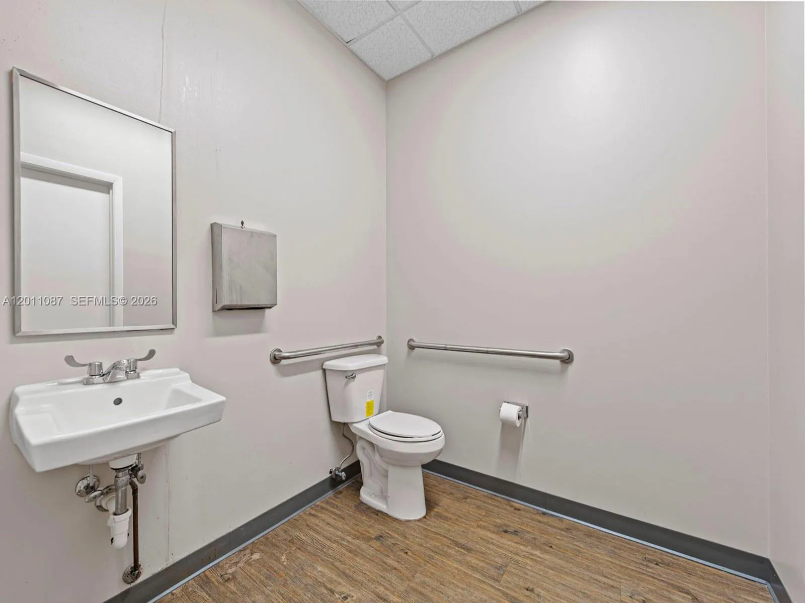 735 Shotgun Rd, Sunrise, Florida 33326, Sunrise, Florida 33326, ,Commercial Sale,For Sale,735 Shotgun Rd, Sunrise, Florida 33326,A12011087