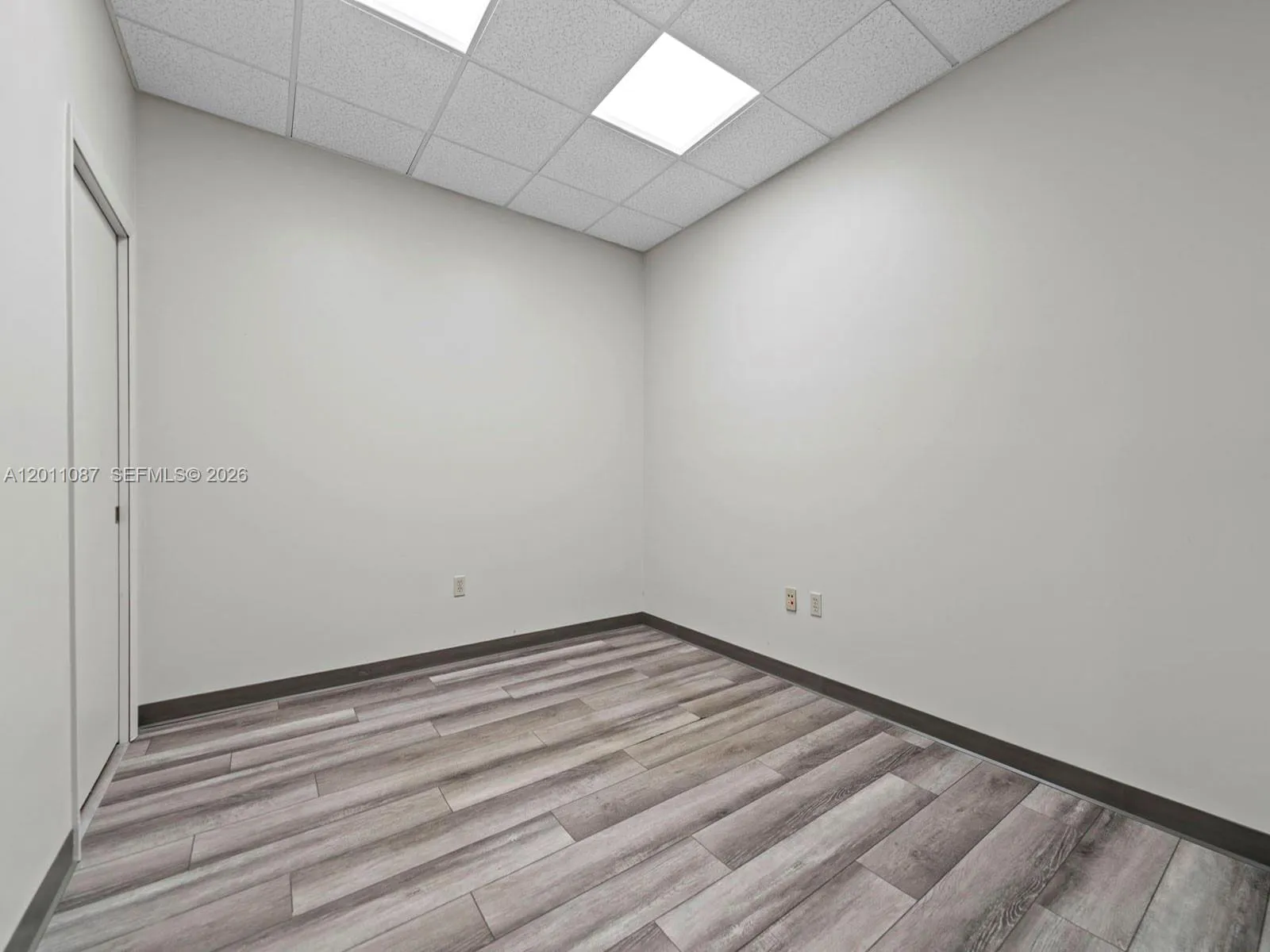735 Shotgun Rd, Sunrise, Florida 33326, Sunrise, Florida 33326, ,Commercial Sale,For Sale,735 Shotgun Rd, Sunrise, Florida 33326,A12011087