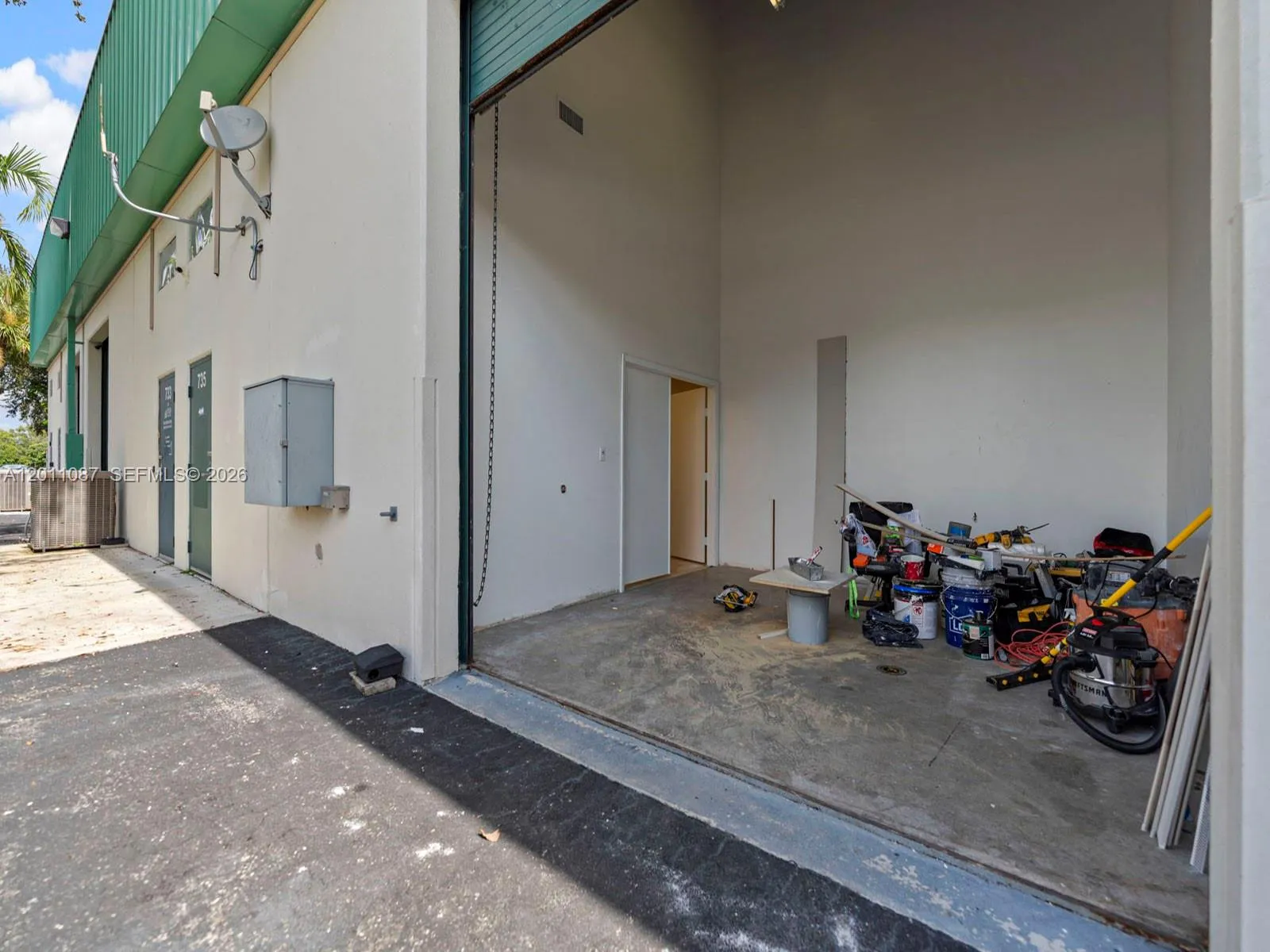 735 Shotgun Rd, Sunrise, Florida 33326, Sunrise, Florida 33326, ,Commercial Sale,For Sale,735 Shotgun Rd, Sunrise, Florida 33326,A12011087