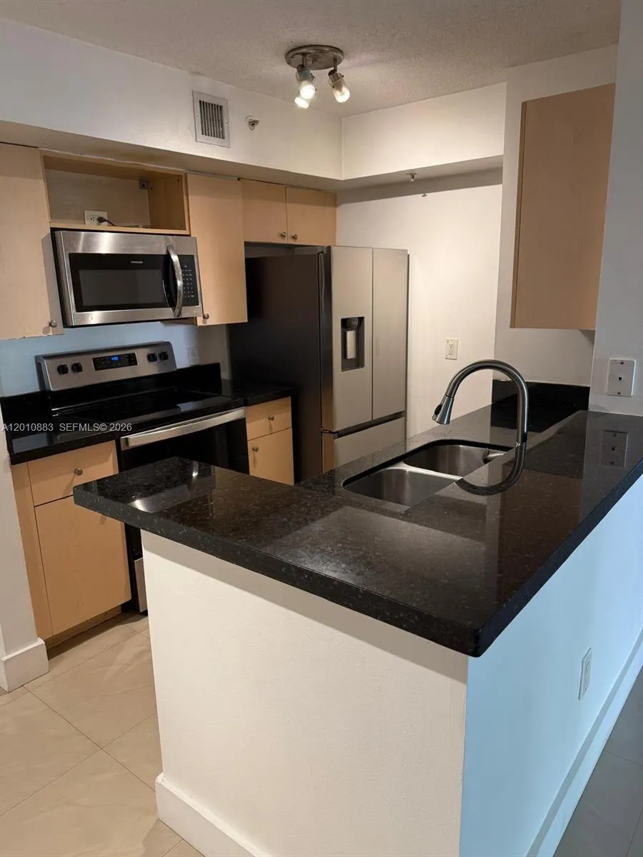 2433 Centergate Dr 107, Miramar, Florida 33025, Miramar, Florida 33025, 3 Bedrooms Bedrooms, ,2 BathroomsBathrooms,Residential Lease,For Rent,2433 Centergate Dr 107, Miramar, Florida 33025,A12010883