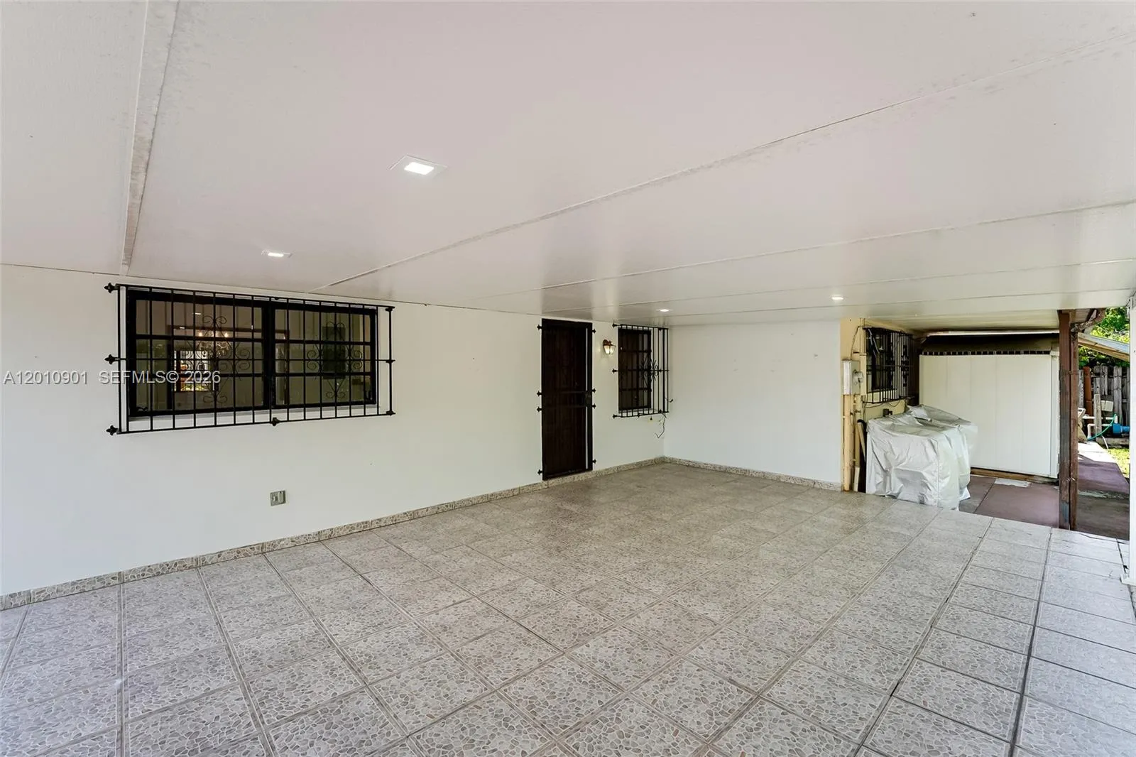 1735 Sw 15th St, Miami, Florida 33145, Miami, Florida 33145, 4 Bedrooms Bedrooms, ,3 BathroomsBathrooms,Residential,For Sale,1735 Sw 15th St, Miami, Florida 33145,A12010901