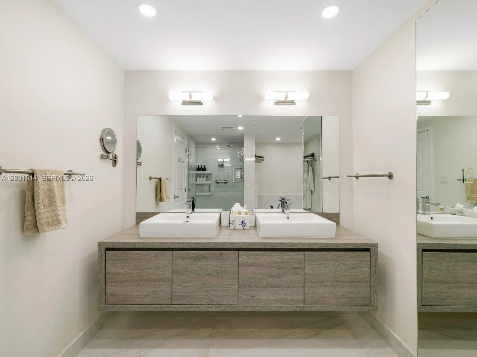 Sunny Isles Beach, Florida 33160, 2 Bedrooms Bedrooms, ,3 BathroomsBathrooms,Residential,For Sale,A12001514