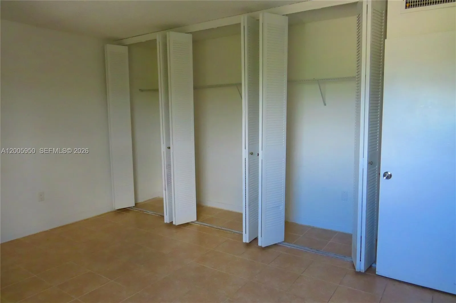 1975 Ne 135th St 3c, North Miami, Florida 33181, North Miami, Florida 33181, 1 Bedroom Bedrooms, ,1 BathroomBathrooms,Residential Lease,For Rent,1975 Ne 135th St 3c, North Miami, Florida 33181,A12005950