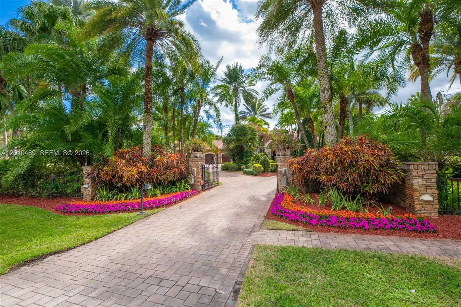16740 Berkshire Ct, Southwest Ranches, Florida 333, Southwest Ranches, Florida 33331, 6 Bedrooms Bedrooms, ,6 BathroomsBathrooms,Residential,For Sale,16740 Berkshire Ct, Southwest Ranches, Florida 333,A12010489