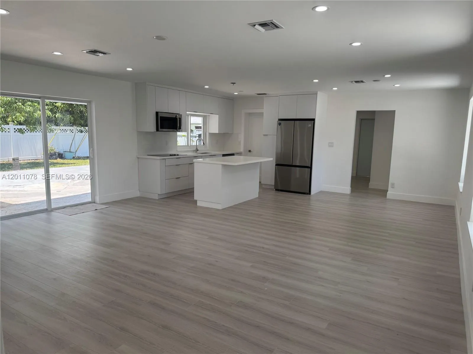OPEN FLOOR PLAN #1 17850