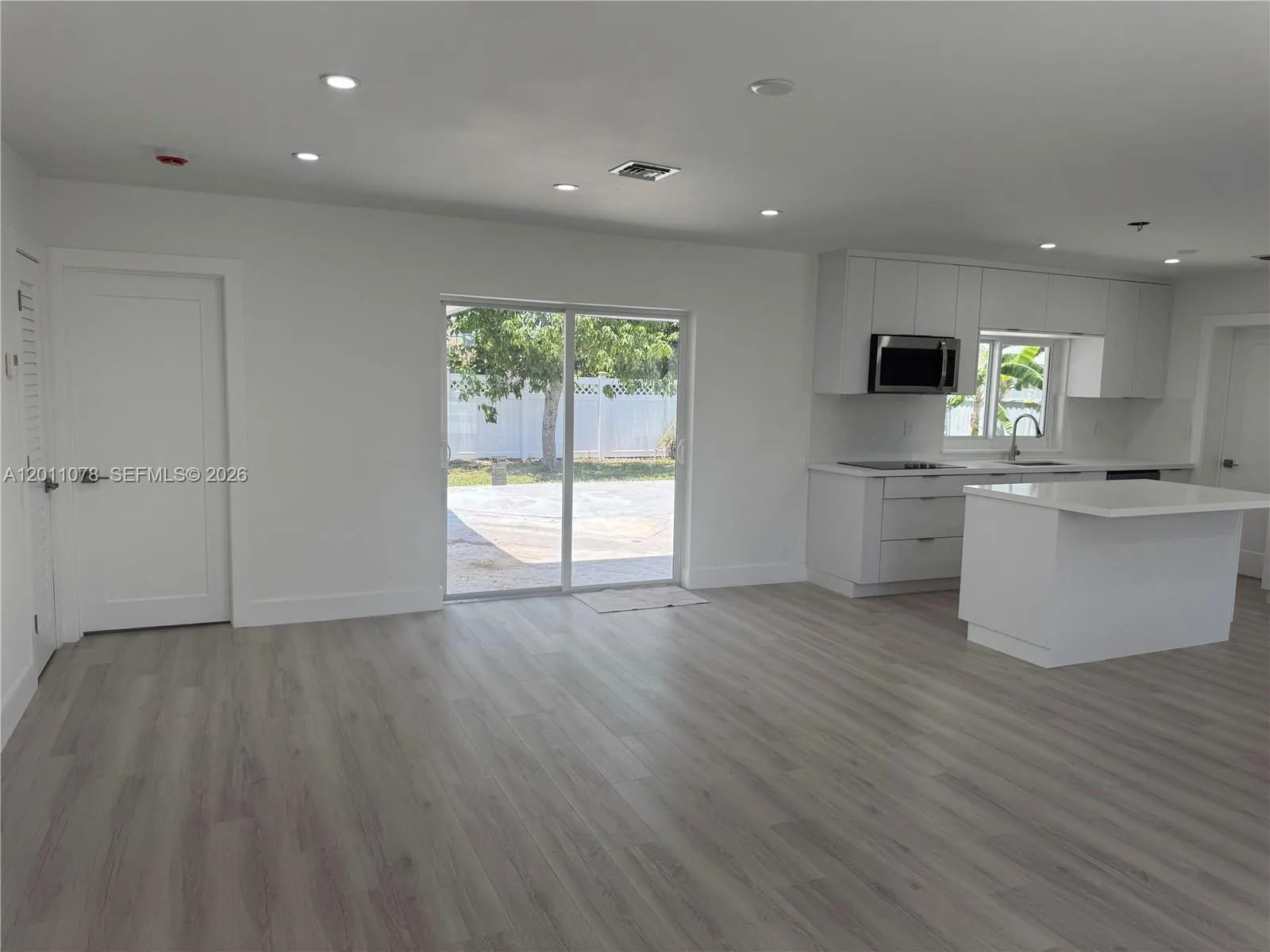 OPEN FLOOR PLAN #2 17850