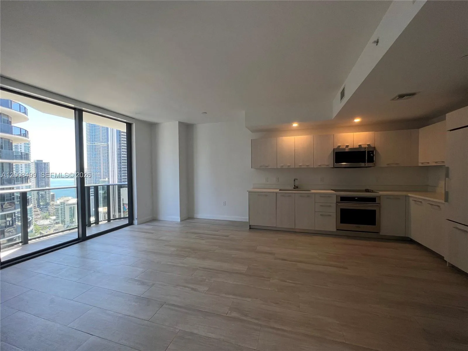 55 Sw 9th St 2702, Miami, Florida 33130, Miami, Florida 33130, 1 Bedroom Bedrooms, ,1 BathroomBathrooms,Residential Lease,For Rent,55 Sw 9th St 2702, Miami, Florida 33130,A12008499