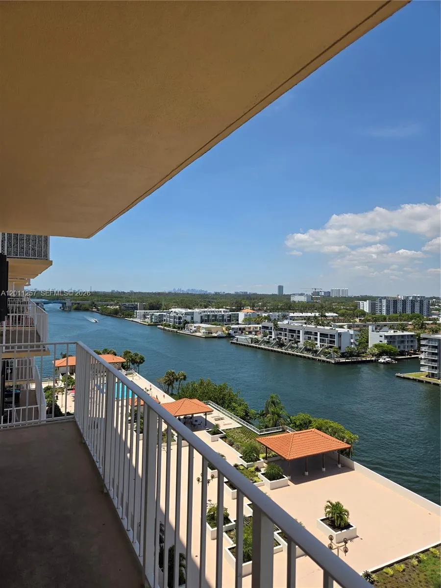 Sunny Isles Beach, Florida 33160, 2 Bedrooms Bedrooms, ,2 BathroomsBathrooms,Residential Lease,For Rent,A12011257
