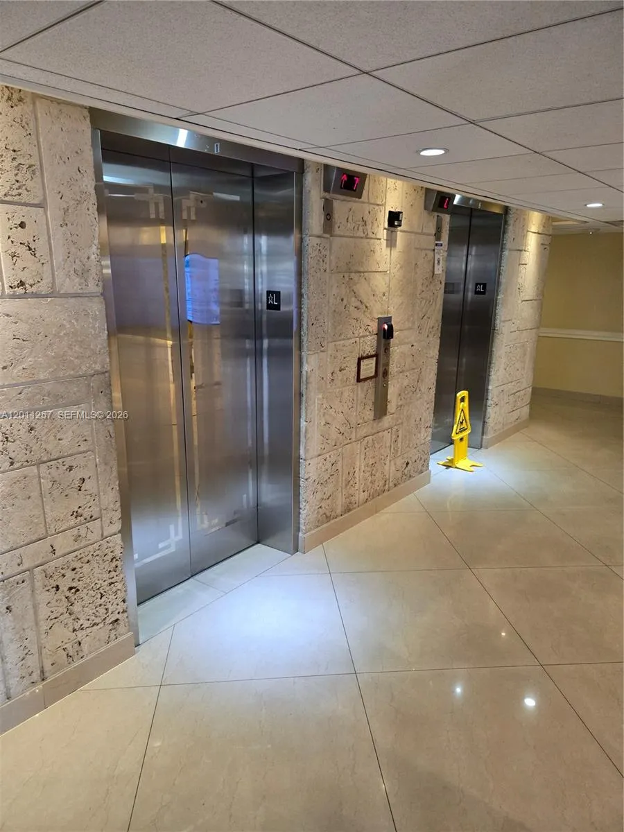 Sunny Isles Beach, Florida 33160, 2 Bedrooms Bedrooms, ,2 BathroomsBathrooms,Residential Lease,For Rent,A12011257