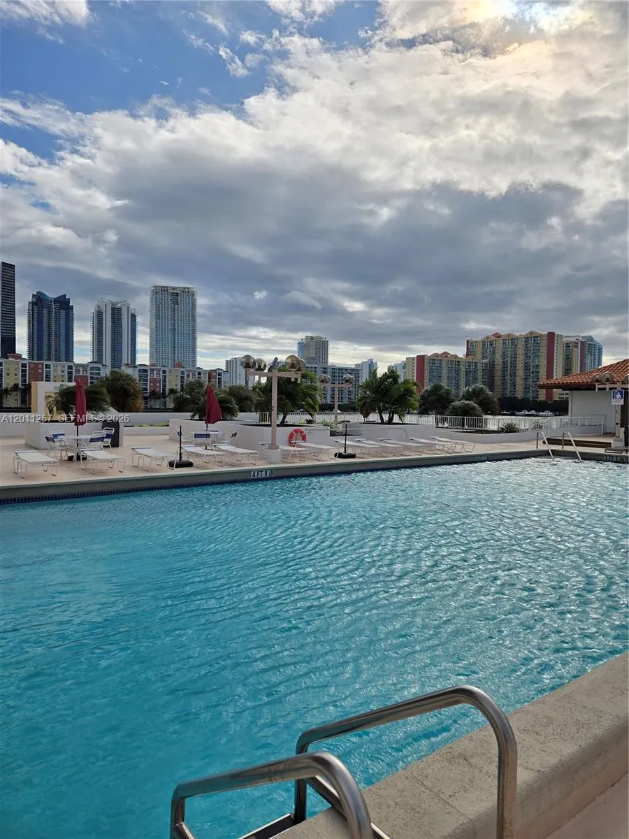 Sunny Isles Beach, Florida 33160, 2 Bedrooms Bedrooms, ,2 BathroomsBathrooms,Residential Lease,For Rent,A12011257