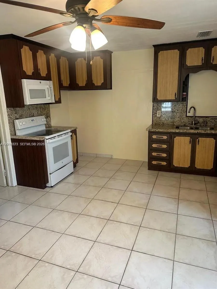 11108 Peachtree Dr 1, Miami, Florida 33161, Miami, Florida 33161, 2 Bedrooms Bedrooms, ,1 BathroomBathrooms,Residential Lease,For Rent,11108 Peachtree Dr 1, Miami, Florida 33161,A12011273