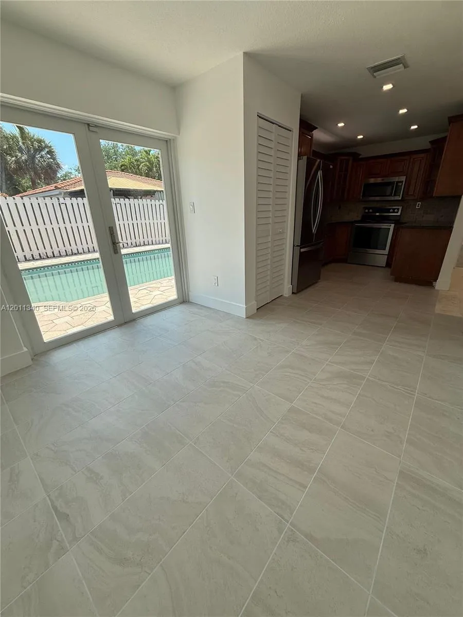 9130 Nw 193rd St 9130, Hialeah, Florida 33018, Hialeah, Florida 33018, 3 Bedrooms Bedrooms, ,2 BathroomsBathrooms,Residential Lease,For Rent,9130 Nw 193rd St 9130, Hialeah, Florida 33018,A12011340