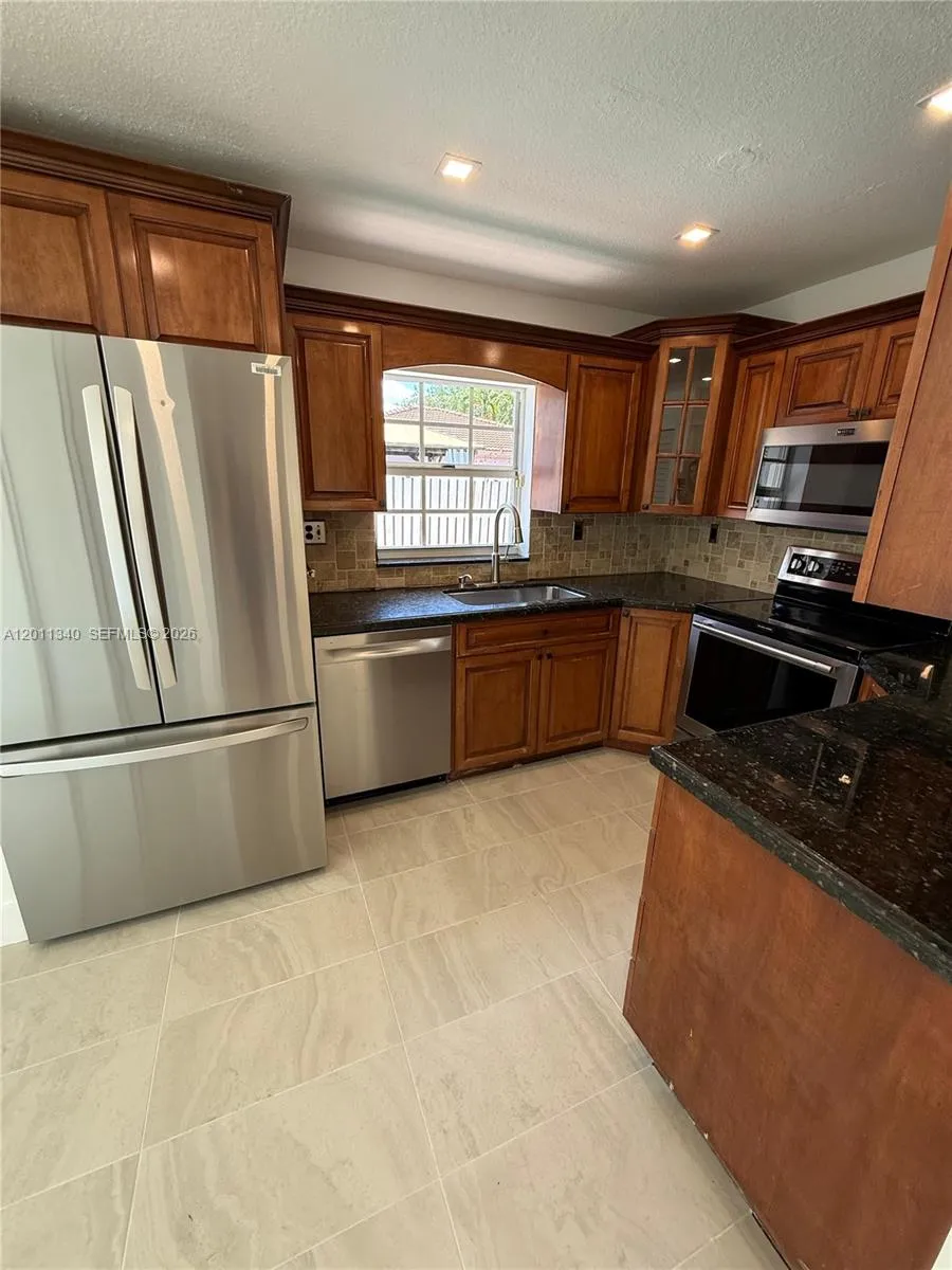 9130 Nw 193rd St 9130, Hialeah, Florida 33018, Hialeah, Florida 33018, 3 Bedrooms Bedrooms, ,2 BathroomsBathrooms,Residential Lease,For Rent,9130 Nw 193rd St 9130, Hialeah, Florida 33018,A12011340