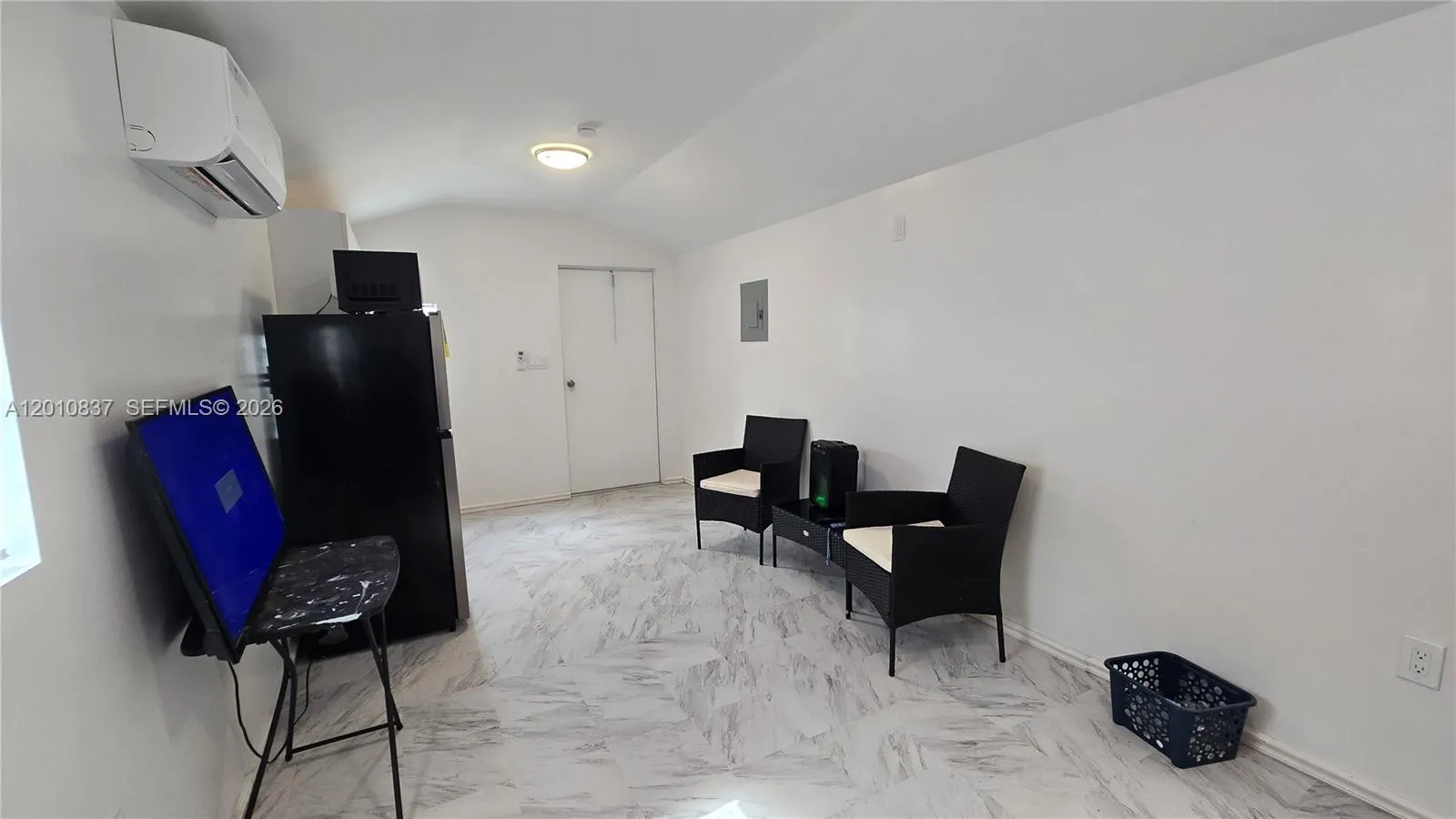 2440 Nw 99th St A, Miami, Florida 33147, Miami, Florida 33147, 1 Bedroom Bedrooms, ,1 BathroomBathrooms,Residential Lease,For Rent,2440 Nw 99th St A, Miami, Florida 33147,A12010837