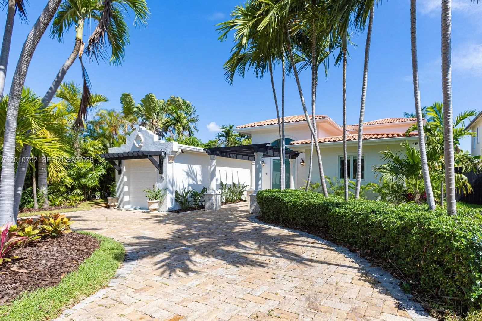 425 N Shore Dr, Miami Beach, Florida 33141, Miami Beach, Florida 33141, 4 Bedrooms Bedrooms, ,4 BathroomsBathrooms,Residential,For Sale,425 N Shore Dr, Miami Beach, Florida 33141,A12010752