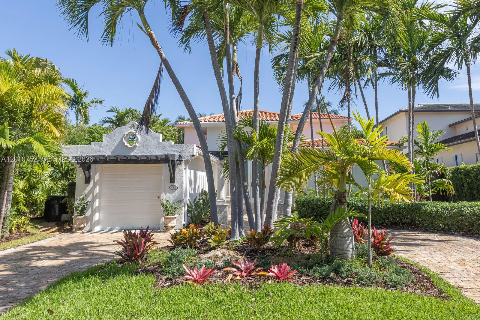 425 N Shore Dr, Miami Beach, Florida 33141, Miami Beach, Florida 33141, 4 Bedrooms Bedrooms, ,4 BathroomsBathrooms,Residential,For Sale,425 N Shore Dr, Miami Beach, Florida 33141,A12010752
