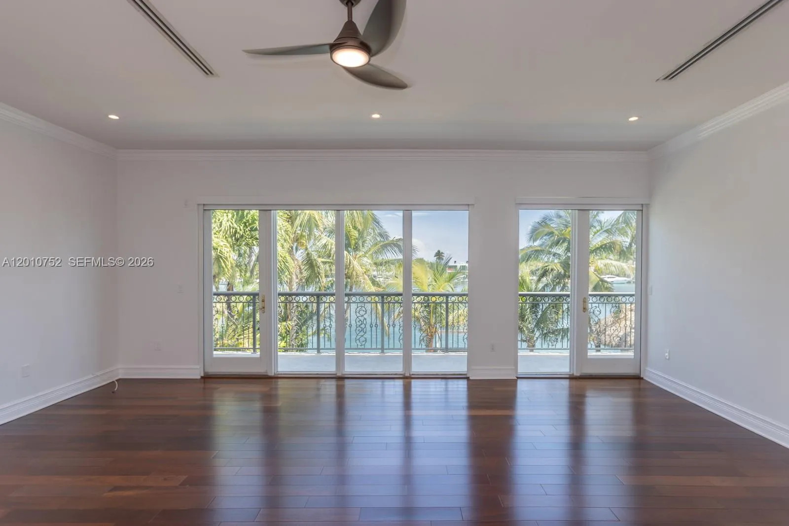 425 N Shore Dr, Miami Beach, Florida 33141, Miami Beach, Florida 33141, 4 Bedrooms Bedrooms, ,4 BathroomsBathrooms,Residential,For Sale,425 N Shore Dr, Miami Beach, Florida 33141,A12010752